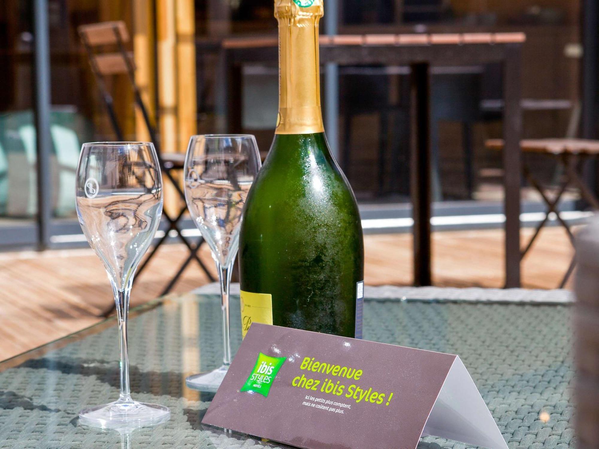 Ibis Styles Chalons En Champagne Centre Hotel Kültér fotó